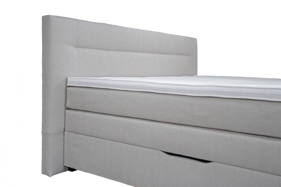 Boxspring Doria, detail čela