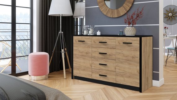 Komoda Oskol 140x83x45 cm, dub kraft a čierna, interiér