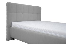 Jednolůžko Kelly v rozměru 140x200 cm, v potahu Bravo 11 Silver, detail čela