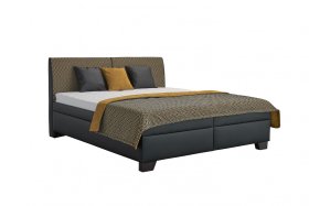 Dvojlôžko Quarto v rozmere 180x200 cm, v poťahu Loft Black a Nero Beige, s prikrývkou a vankúšikmi v poťahu Alfa Gold a Loft Black