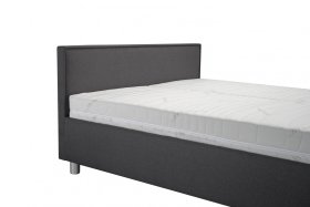 Dvojlôžko Oregon v rozmere 180x200 cm, v poťahu Malmö New 95, detail čela