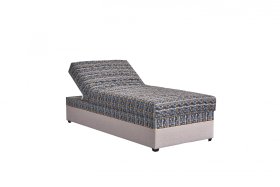 Válenda Evelína v rozmere 90x200 cm, v poťahu Malmö New 8 a Knitter 305, ukážka polohovania hlavy