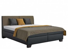 Dvojlôžko Quarto v rozmere 180x200 cm, v poťahu Loft Black a Nero Beige, s prikrývkou a vankúšikmi v poťahu Alfa Gold a Loft Black