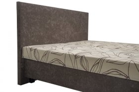 Dvojlôžko Niky v rozmere 160x200 cm, v poťahu Cret 3780-1013 a Molisoft 45, detail čela