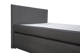Jednolůžko typu boxspring Carlo v rozměru 140x200 cm, v potahu Breda 1, detail čela bez topperu