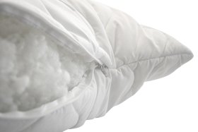 Prešívaný vankúš 70x90 opatrený zipsom - detail zipsu