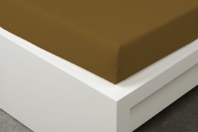 DeLuxe plachta, oriešková farba, detail natiahnutia na matrac